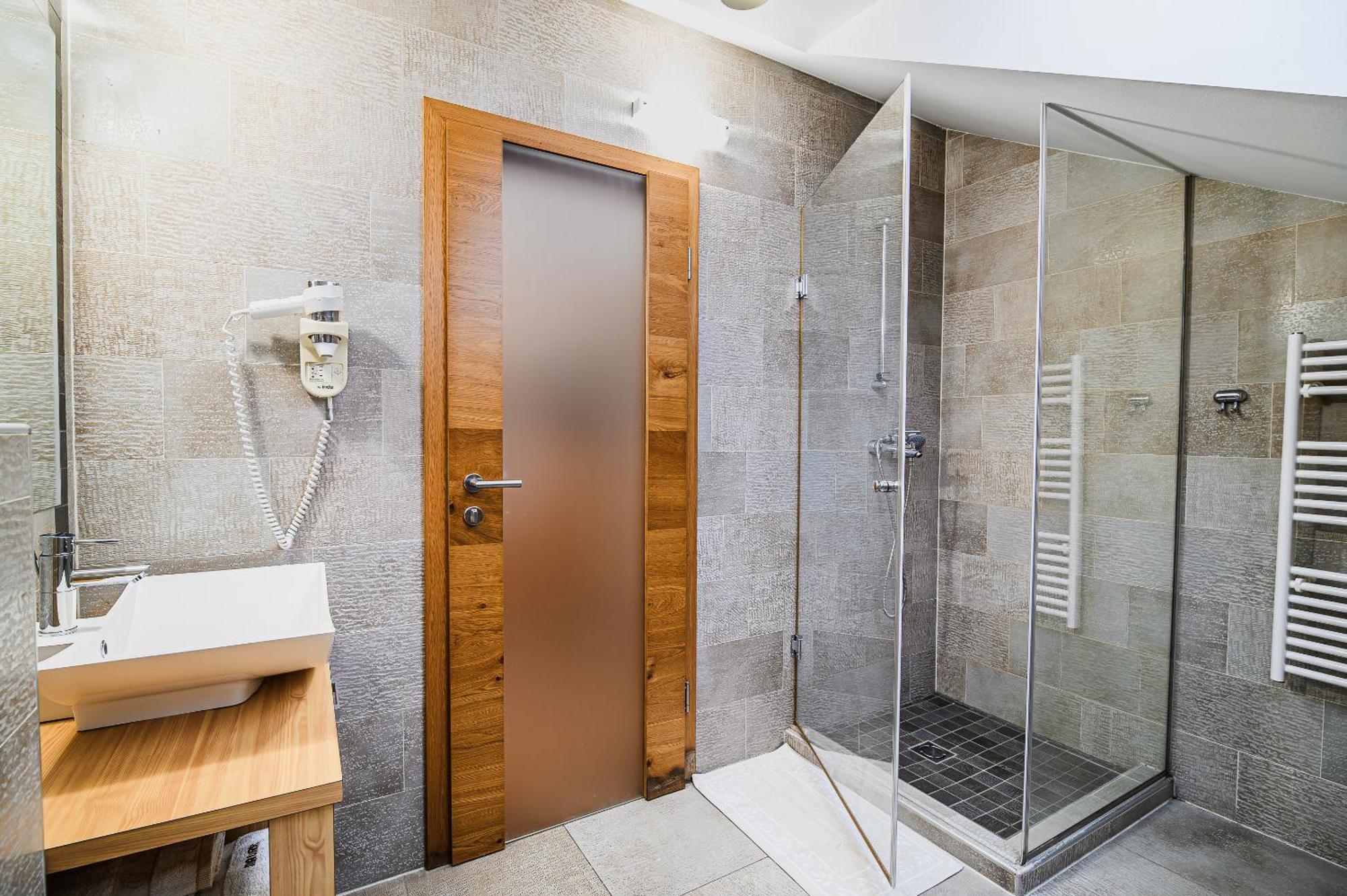 Apartments Maleric With Indoor Pool And Wellness Dragatus ห้อง รูปภาพ