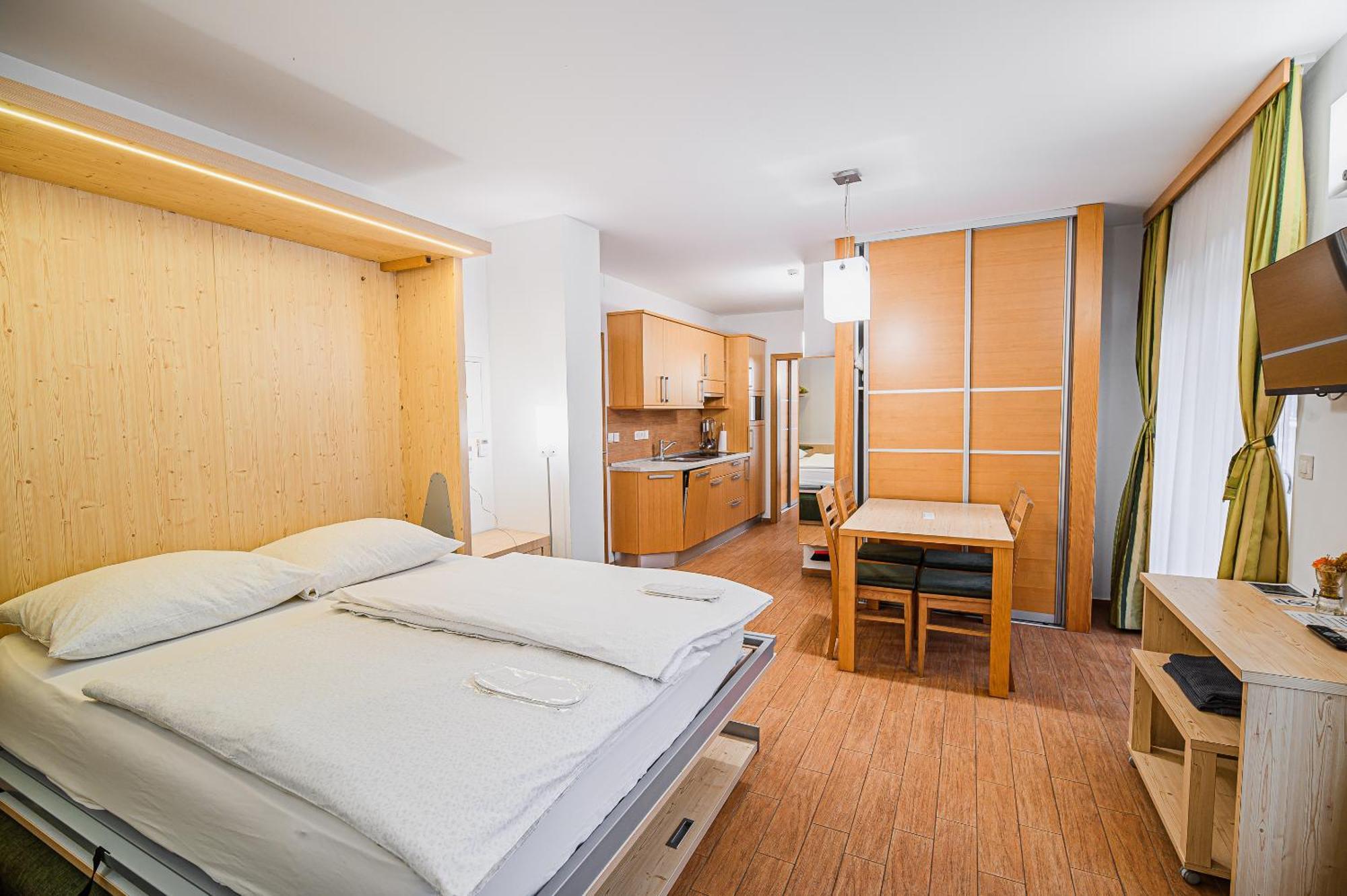 Apartments Maleric With Indoor Pool And Wellness Dragatus ภายนอก รูปภาพ