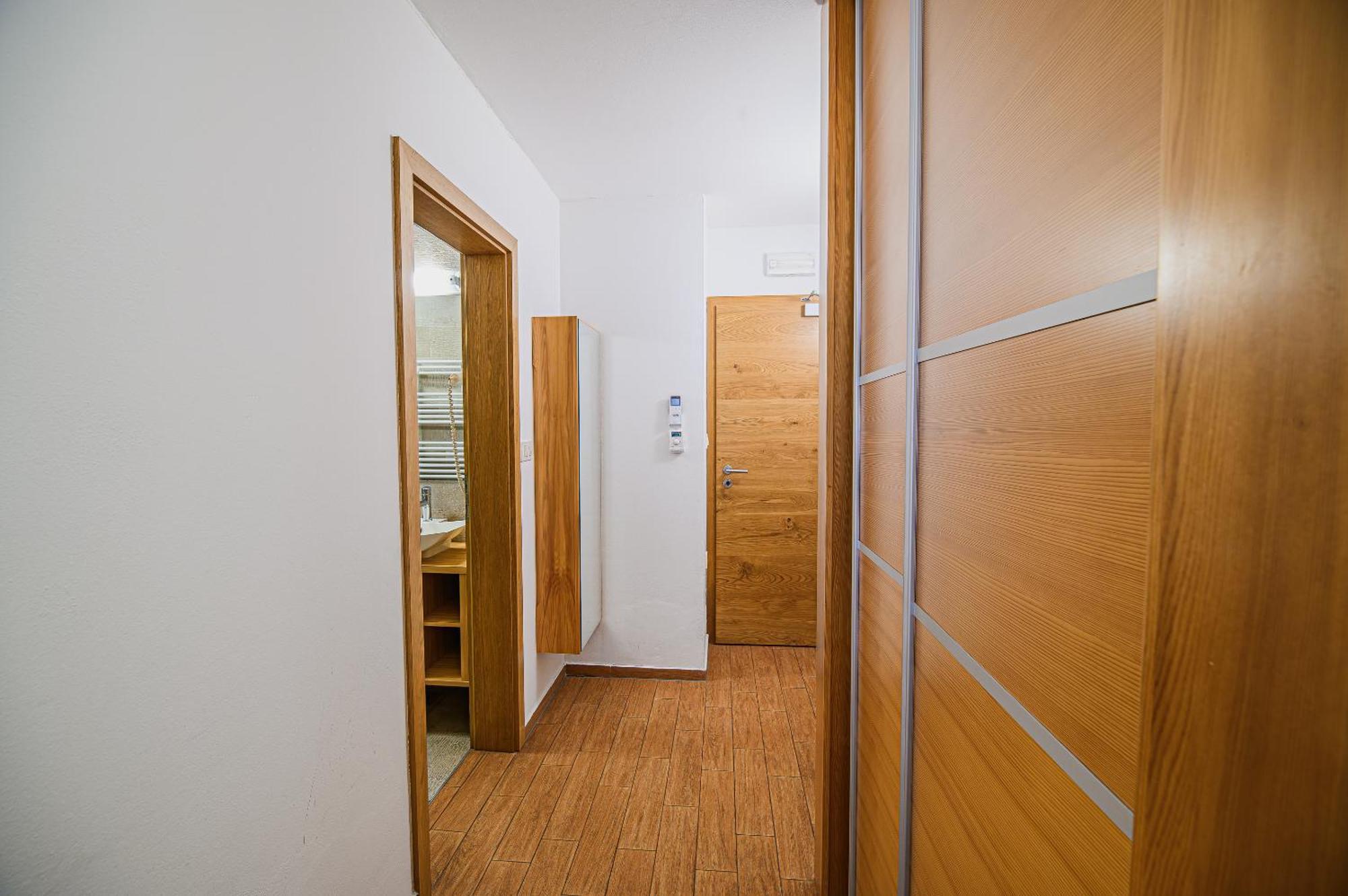Apartments Maleric With Indoor Pool And Wellness Dragatus ห้อง รูปภาพ