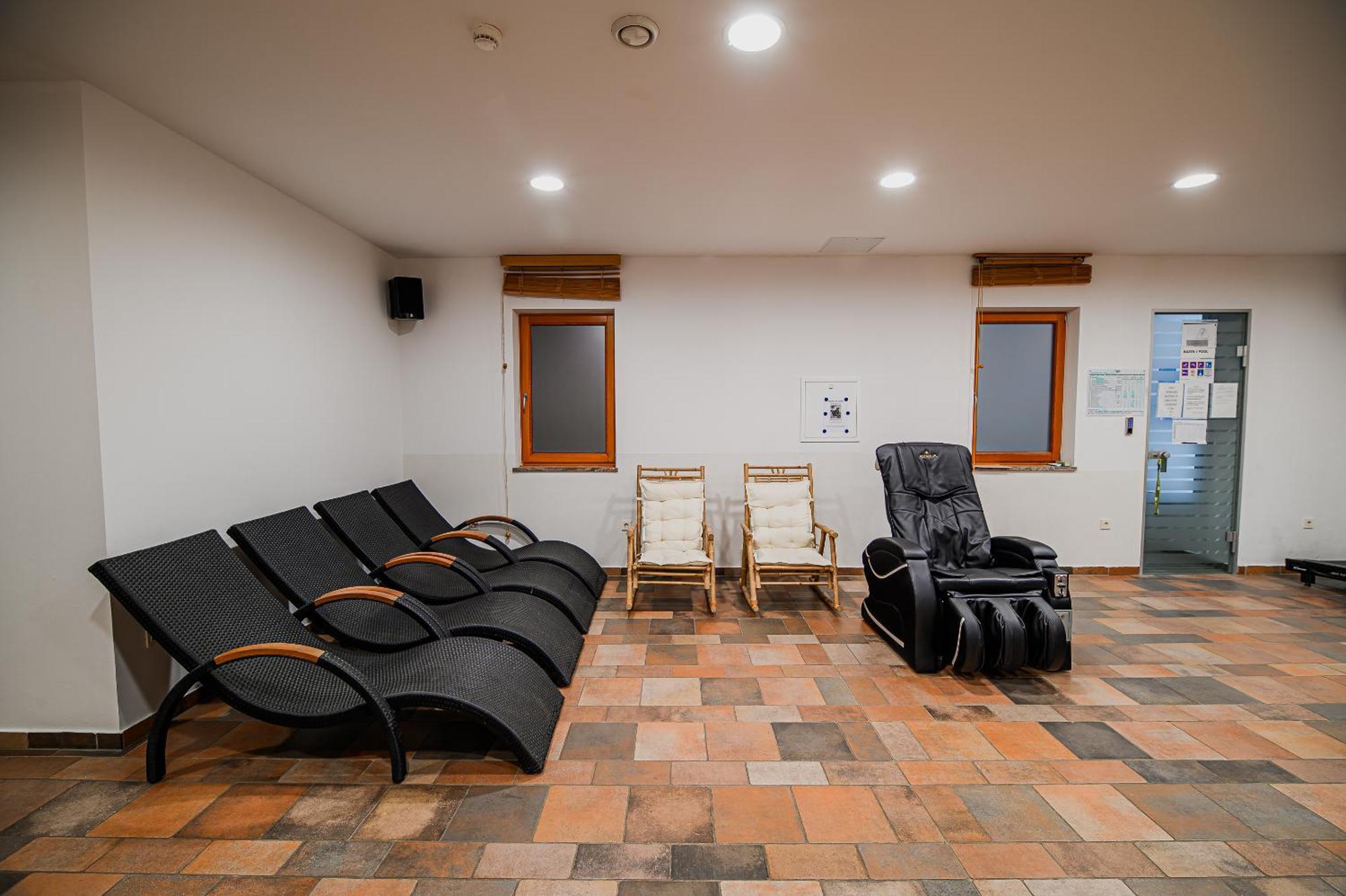 Apartments Maleric With Indoor Pool And Wellness Dragatus ภายนอก รูปภาพ