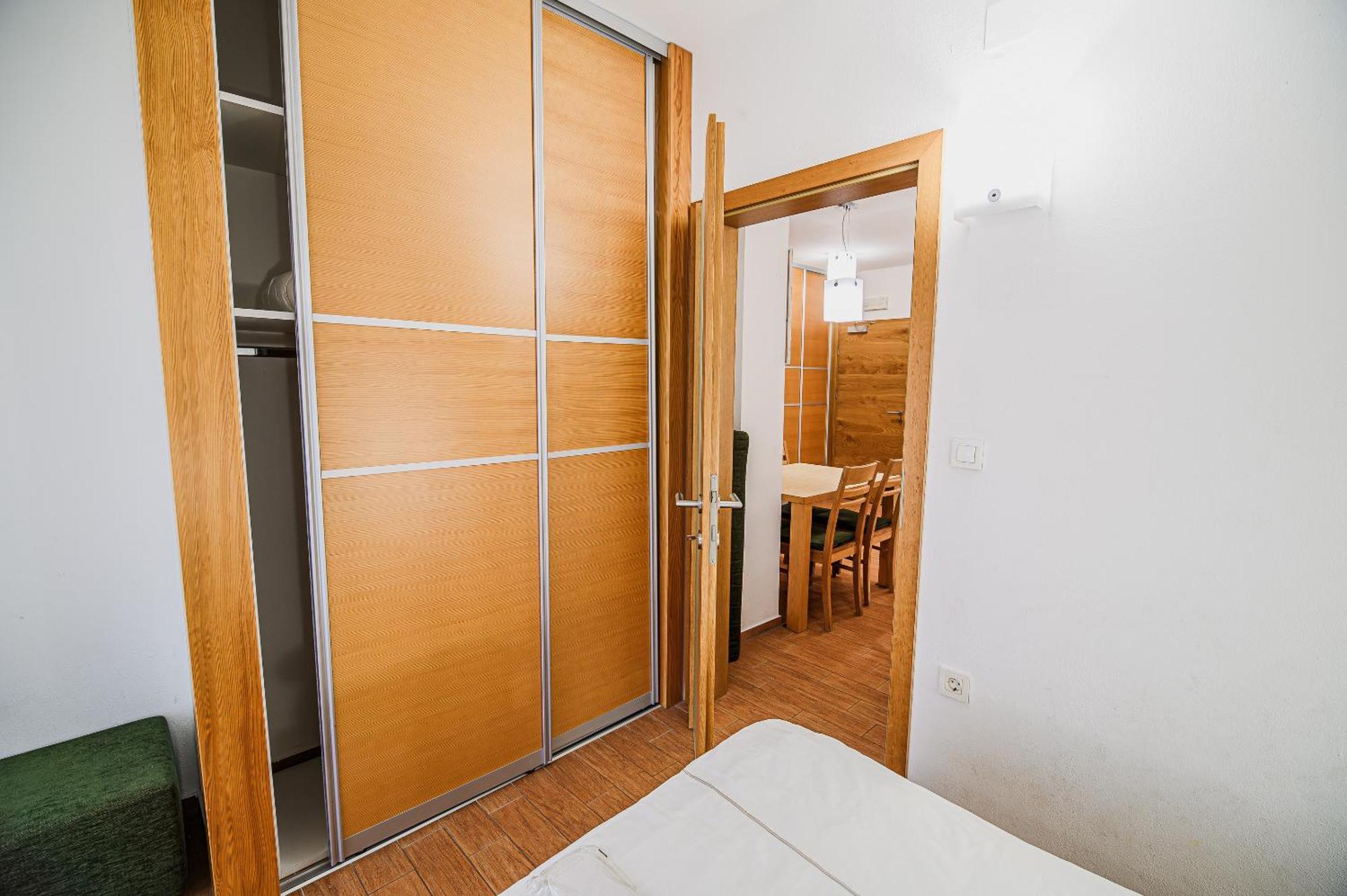 Apartments Maleric With Indoor Pool And Wellness Dragatus ห้อง รูปภาพ