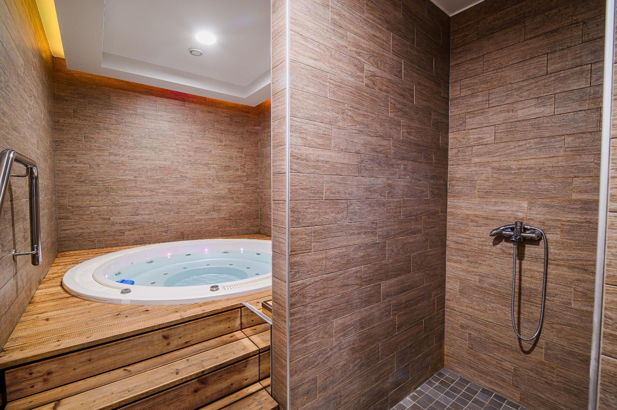 Apartments Maleric With Indoor Pool And Wellness Dragatus ภายนอก รูปภาพ